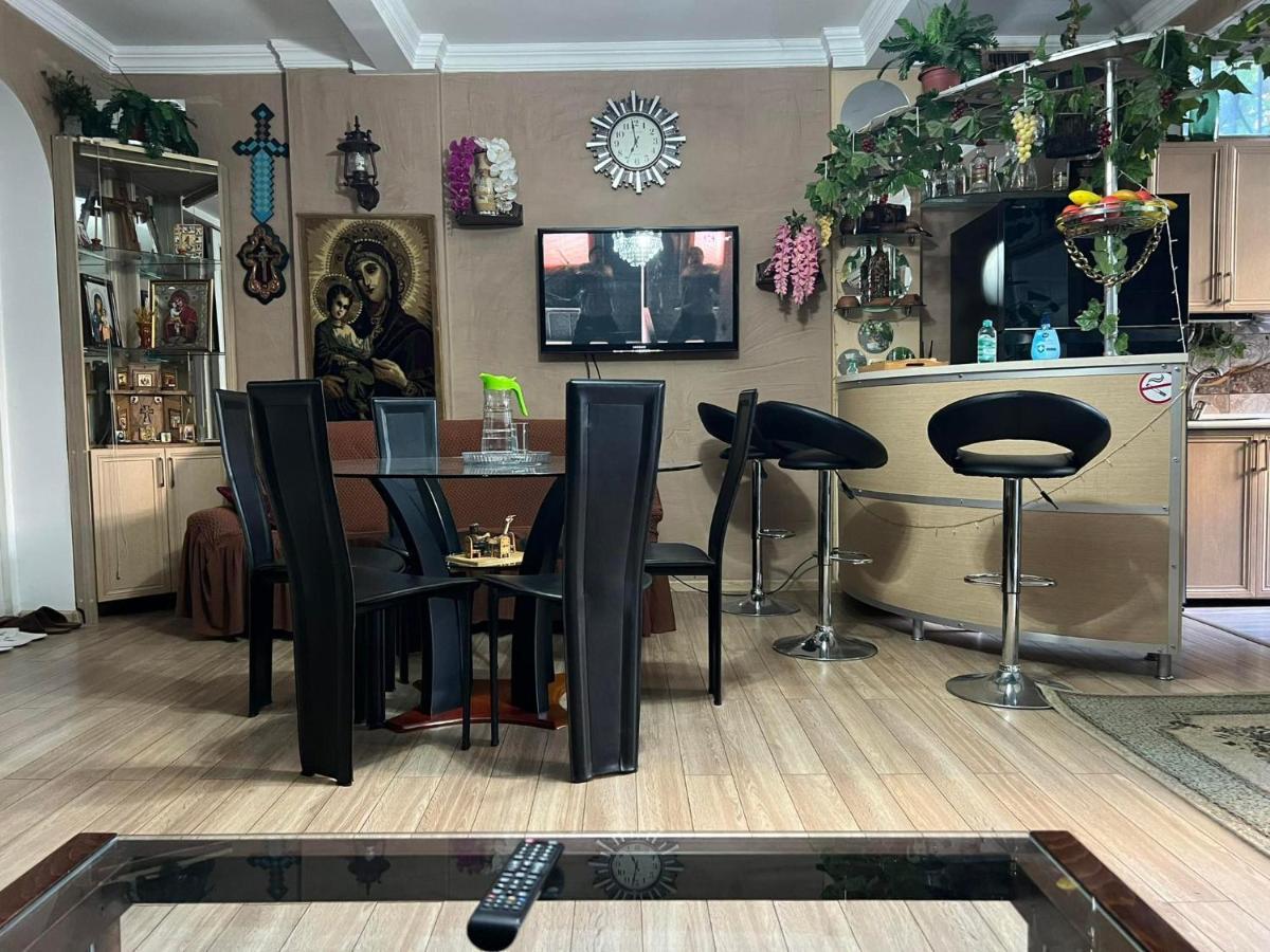 3 Room Flat In Tbilisi Eksteriør billede