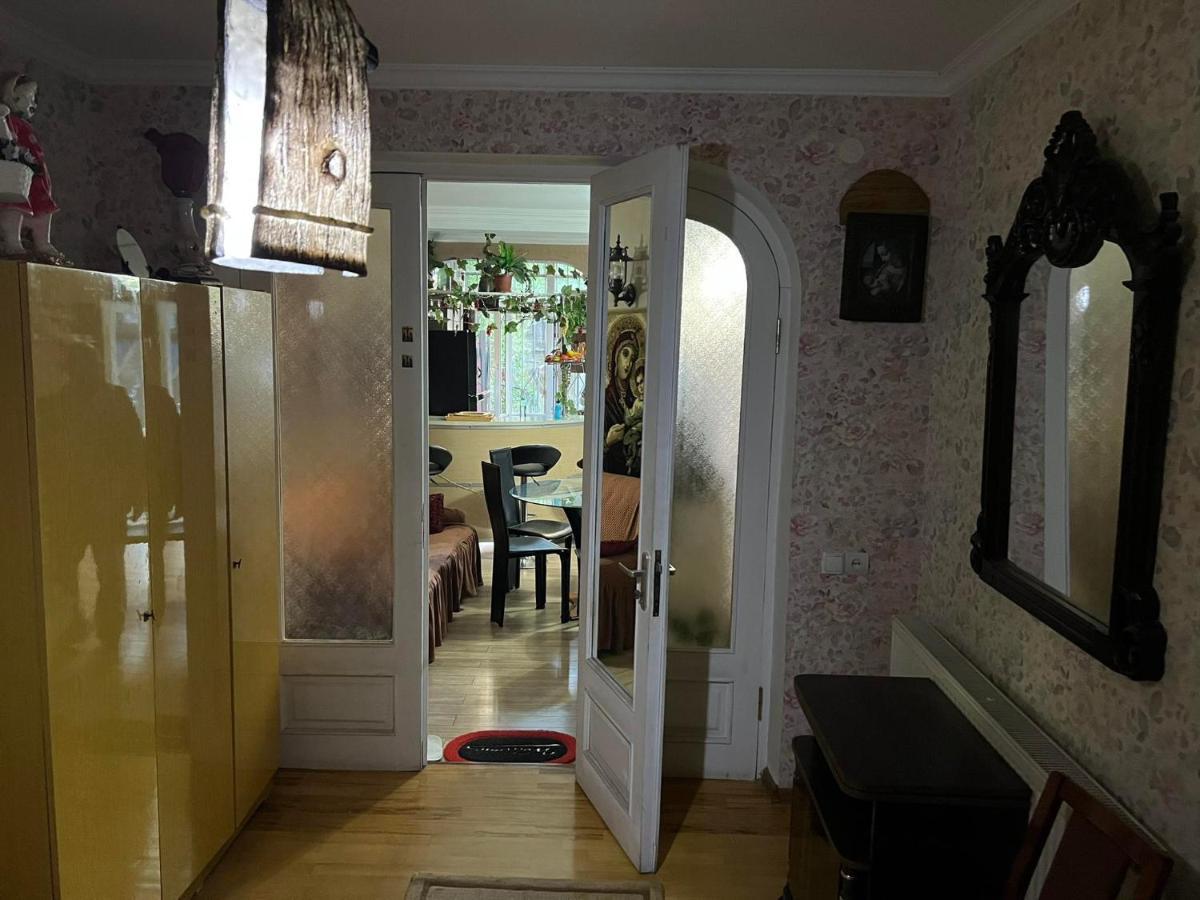 3 Room Flat In Tbilisi Eksteriør billede