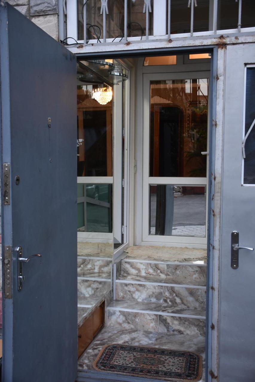 3 Room Flat In Tbilisi Eksteriør billede